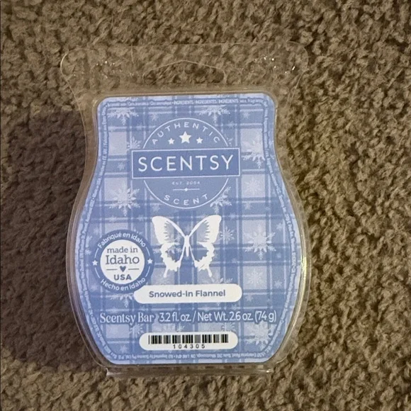 Snowed-In Flannel Scentsy Bar - Picture 1 of 2